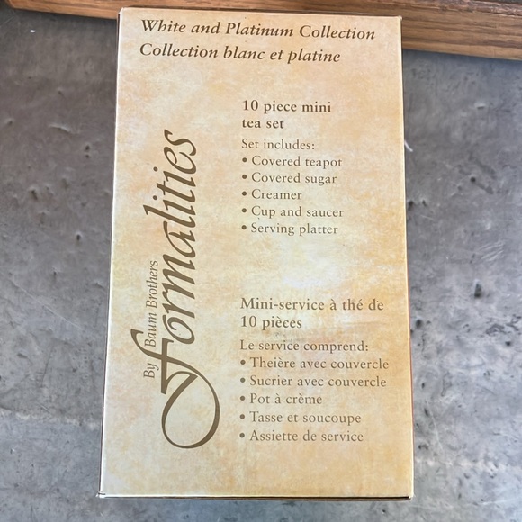 Formalities White and Platinum Collection - Picture 5 of 5